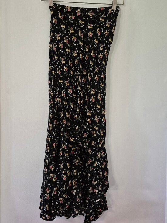 Free People Dresses & Skirts - Free People Black Ditsy Floral Maxi Skirt 0 Boho Whimsigoth Cottagecore Grunge